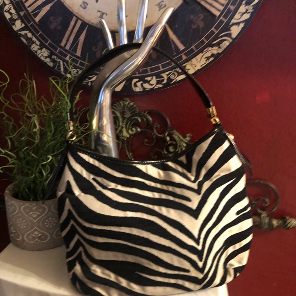 Handbag - Picture 2 of 5